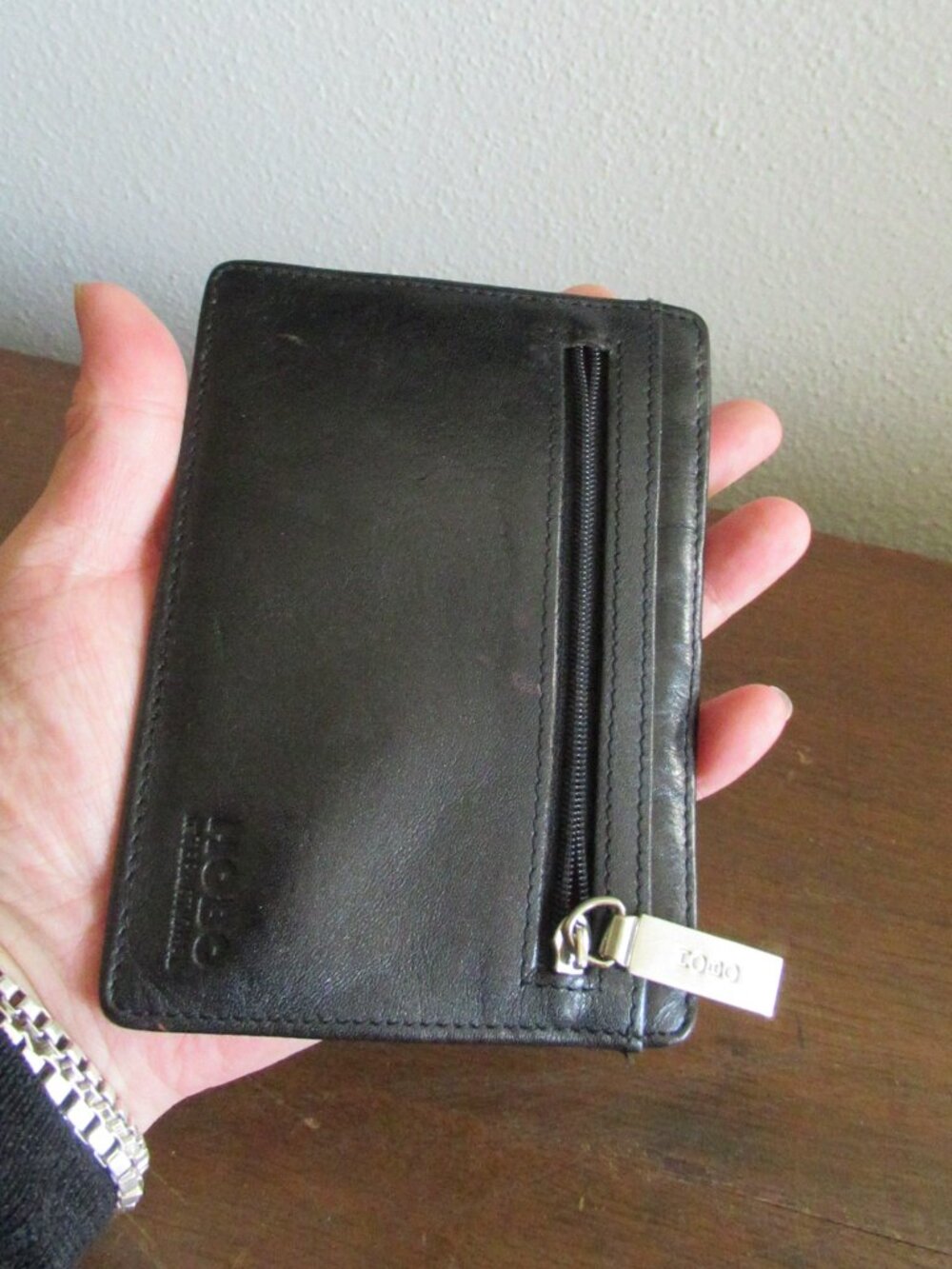 HOBO Euro Slide Leather Wallet – Black – Zip Pocket & ID Window – Preowned